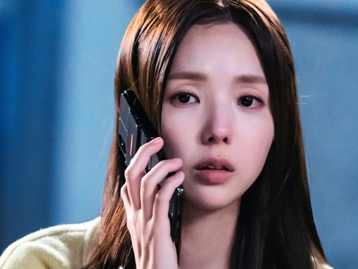 Hong Hee-Joo (Chae Soo-Bin) (Cuando el Teléfono Suena) (Español Latino)