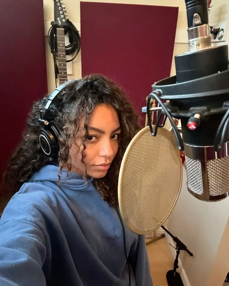 any gabrielly - 2025 voice model