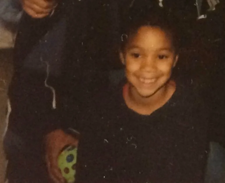 Kylee Russell (Younger)
