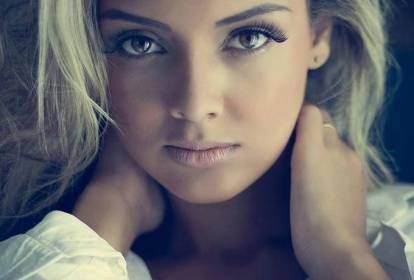 Júlia Paes (Era MC Cristal)