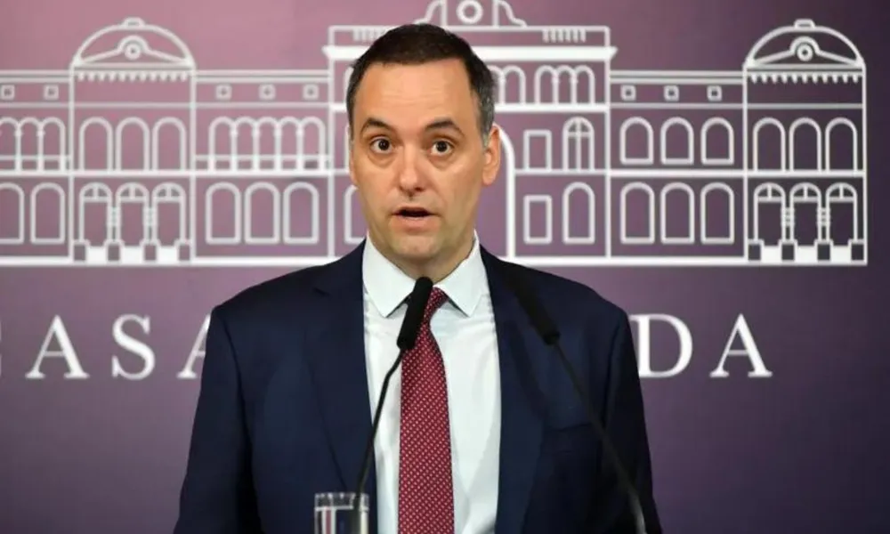 manuel adorni