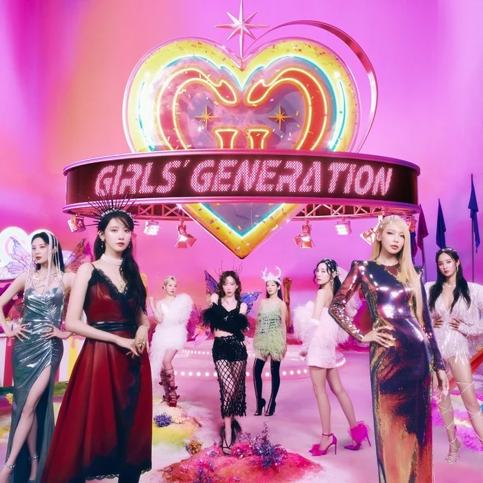 소녀시대(少女时代,Girls' Generation)Group Chorus/All members:金泰妍(Hyoyeon)、李顺圭(Sunny)、黄美英(Tiffany Young)、金孝渊(Hyoyeon)、权俞利(Yuri)、崔秀英(Choi Sooyoung)、林允儿(Yoona)、徐珠贤(Seo Ju Hyun)
