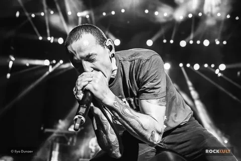 Chester Bennigton Low Scream and Sings