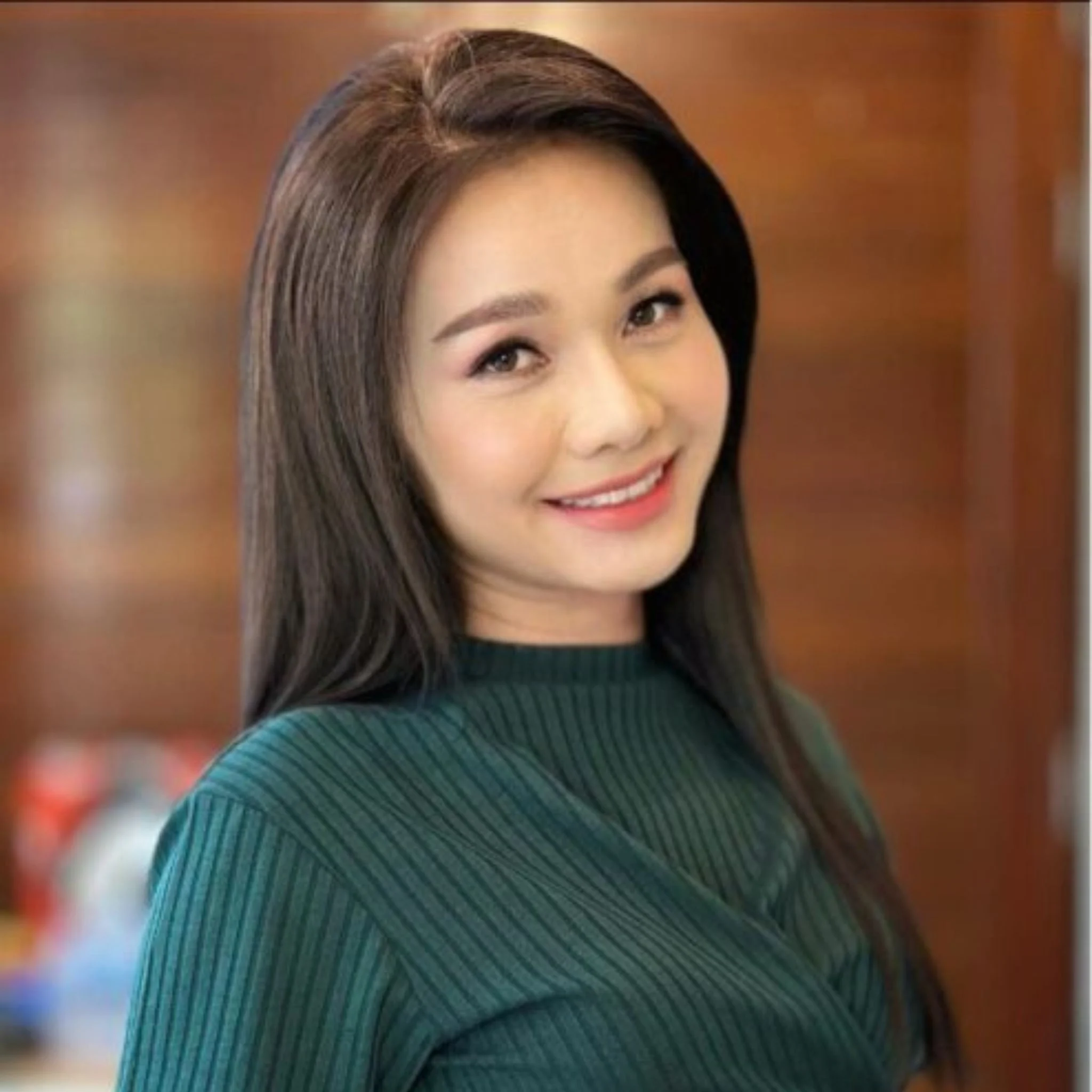 ต่าย อรทัย (Tai Orathai) [Thai Woman Country Singer]