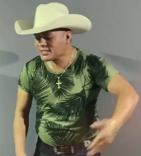 Edgar Reg (El Gallo Del Pueblo)