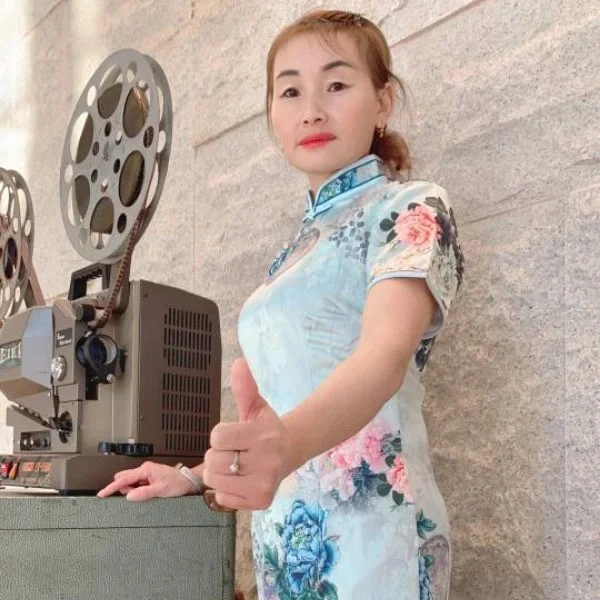 胡艺莲
