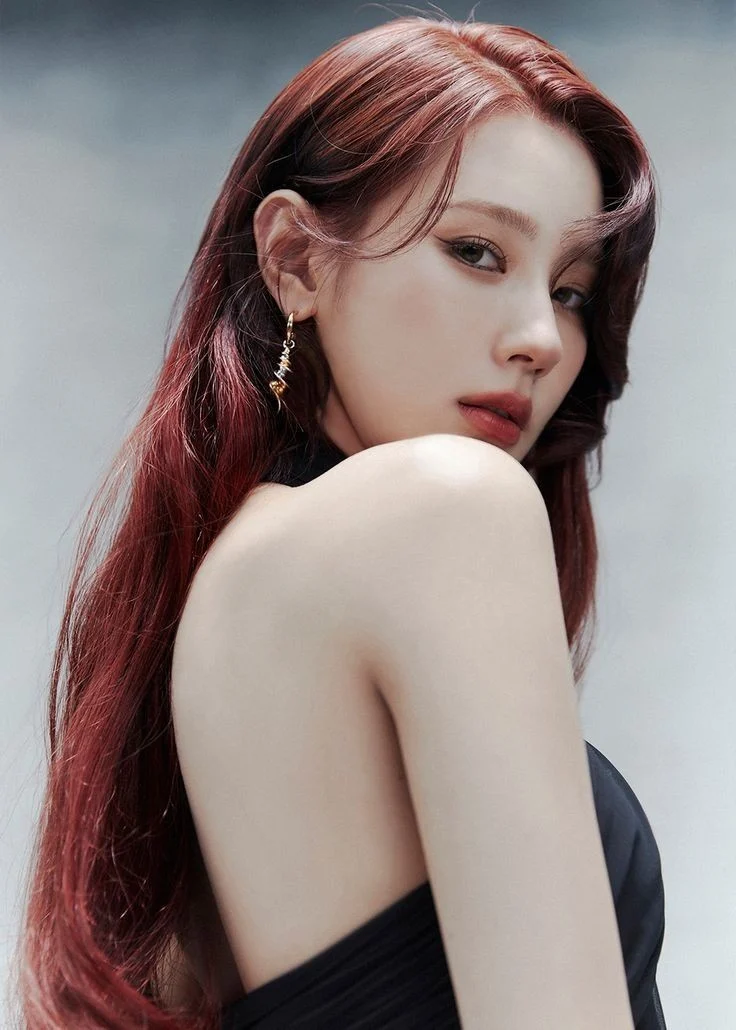Miyeon of I-DLE (Model by @ rainbowintery in YT)