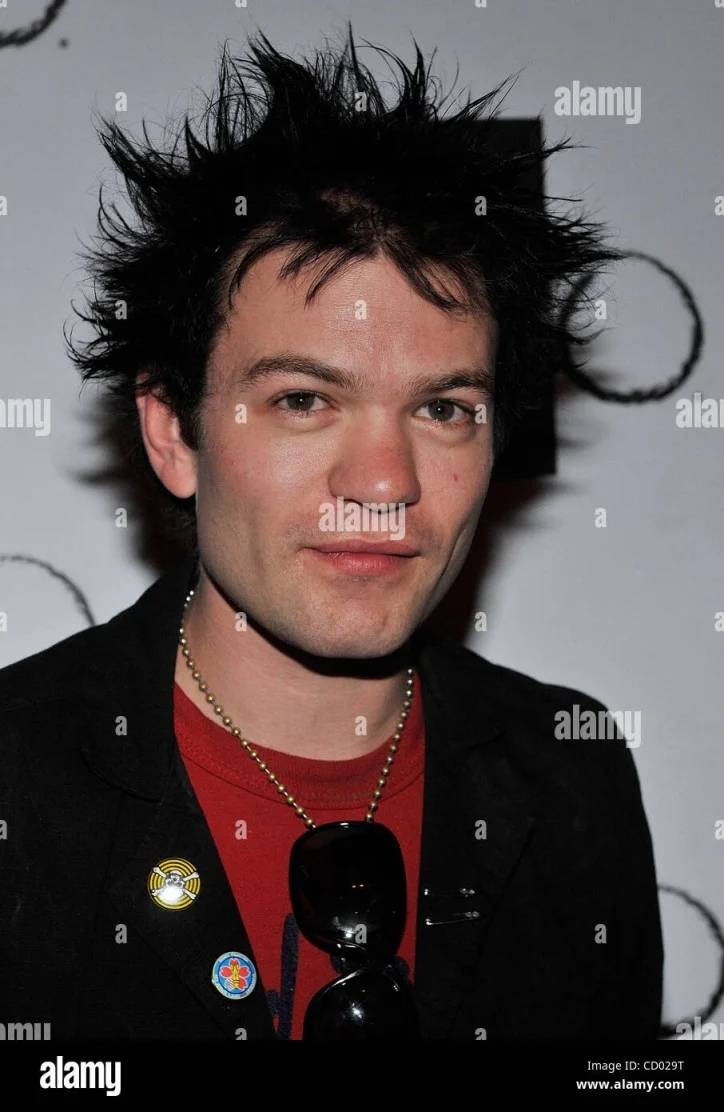 Deryck Whibley Sum 41 2010-2011 Era