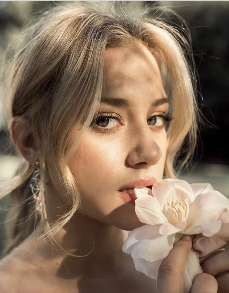 Lili reinjart