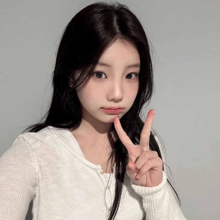 Wonhee (원희)-ILLIT (Model by coivmn in YT/Discord)