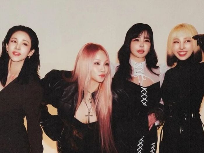 2NE1