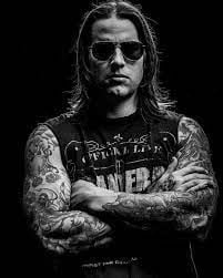 M. Shadows ("Hail To The King" Era)