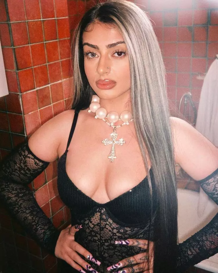 Asya Alizade (Turkish-Russian-Azerbaijani Rapper)