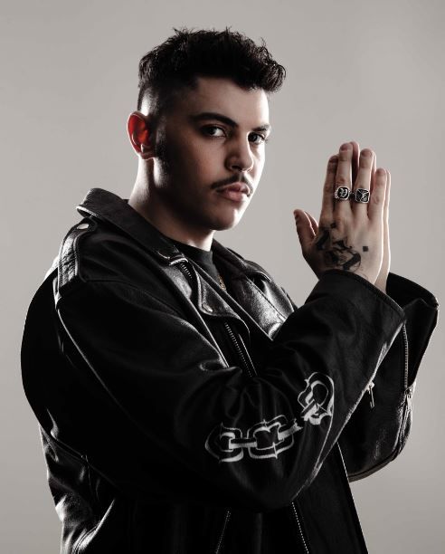 IZI (Italian rapper) e