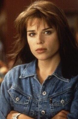 Neve Campbell (Epochs: 200)