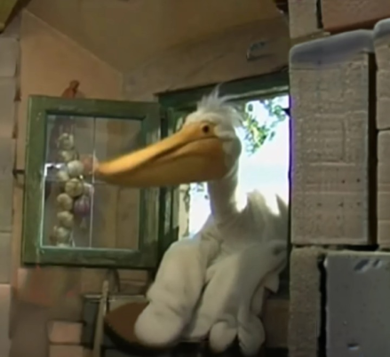 Rodolfo the pelican (The little house on the rock/Latin Spanish)