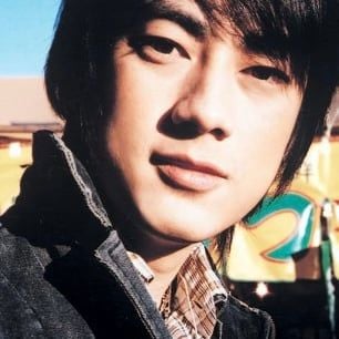 ฟิล์ม รัฐภูมิ (Film Ratthapoom) [Thai Pop Singer]