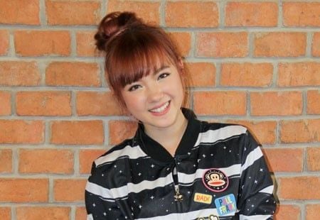 พลอยชมพู (Jannine Weigel) [Thai Woman Pop Singer]