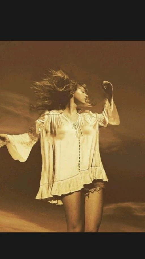 Taylor Swift {Fearless Taylor's Version}