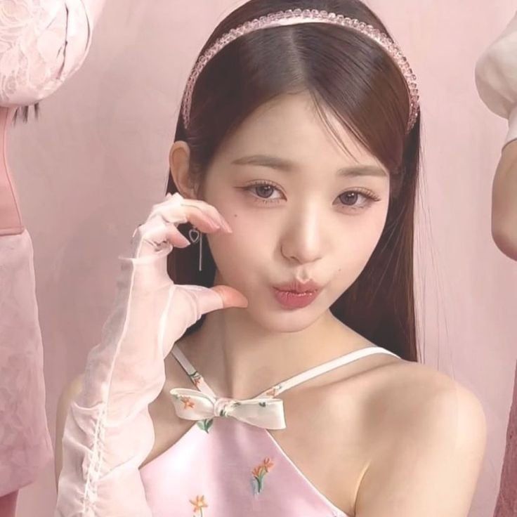 Jang Wonyoung (IVE)
