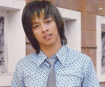 กั๊ก เล้าโลม ยุคอัลบั้มข้ามรุ่น (Gug Laolom Kharm Roon Era)