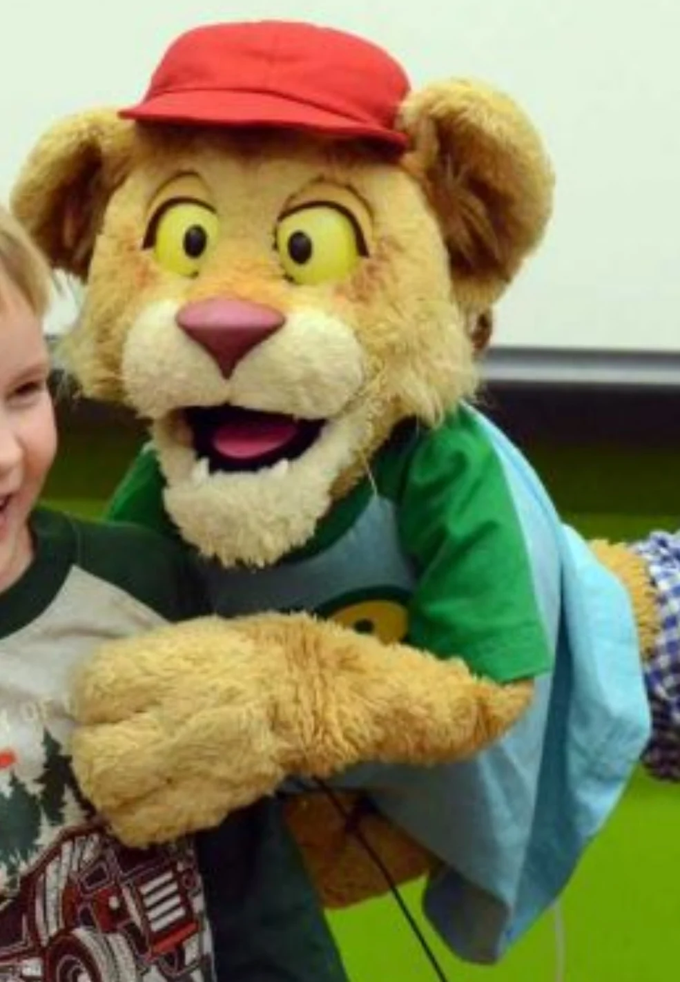 Lionel Lion (Between the Lions) (Noel MacNeal)