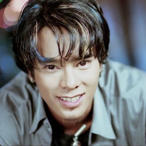 อ่ำ อัมรินทร์ (Um Amarin) [Thai Rock Singer]
