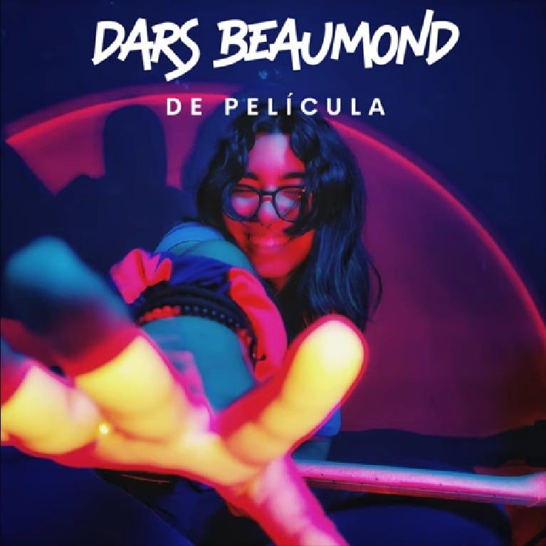 Dars Beaumond (voz cantando)