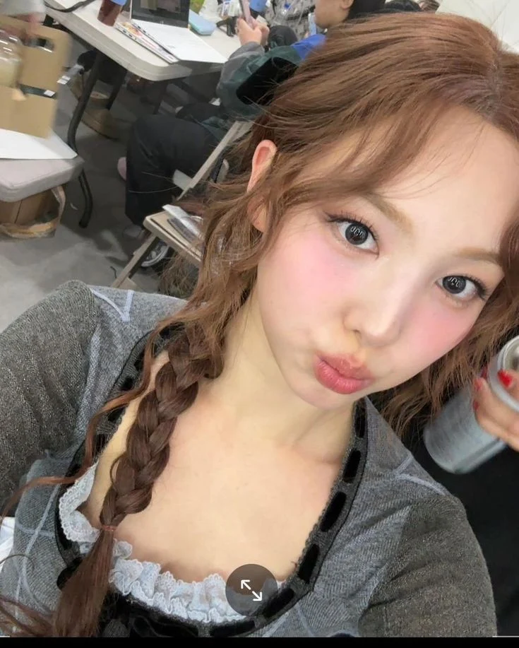 Nayeon (Twice)
