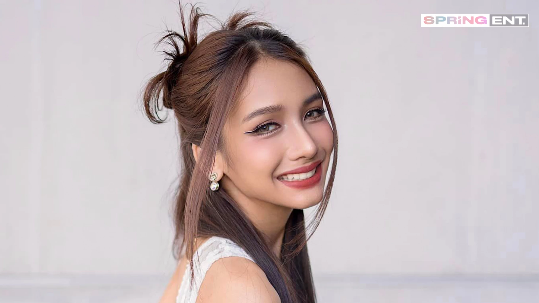 โบกี้ไลอ้อน (Bowkylion) [Thai Diva Singer]