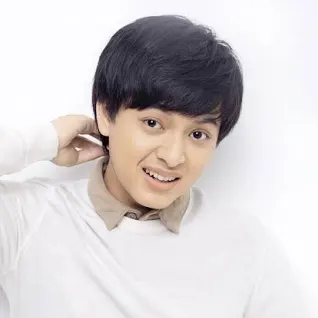 Arsy Widanto