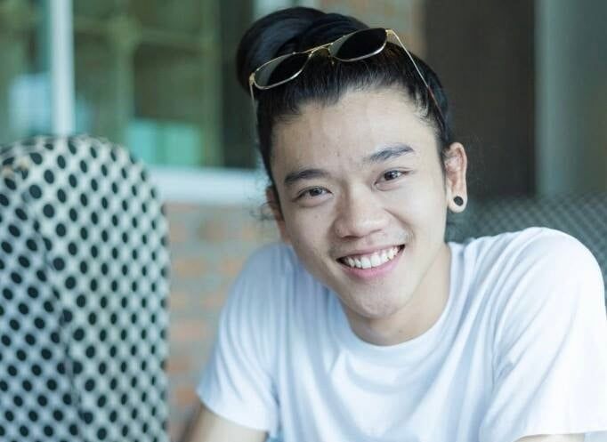 เฟ้น ประภาพ [เฟ้น วงพอส (Fent Pause)] [Thai Pop Singer]