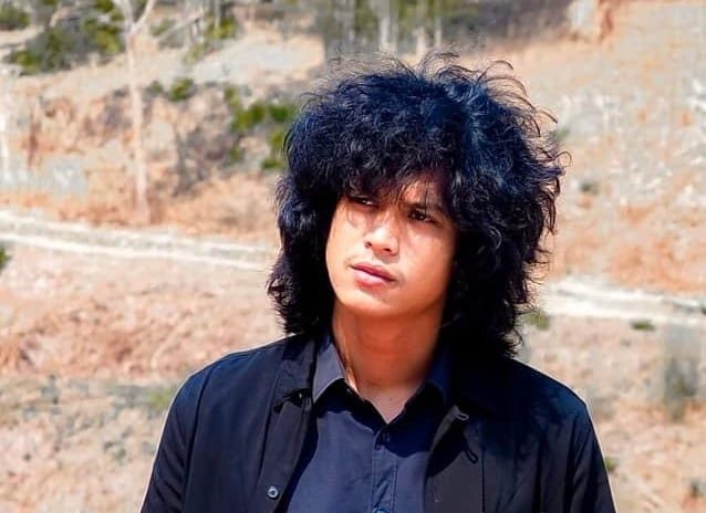 ไก่ วงกางเกง (Kai KangKeng) [South Thailand Singer]