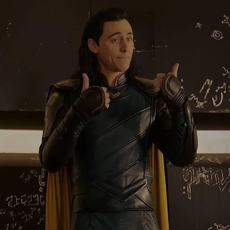 Loki Laufeyson - (Tom Hiddleston)
