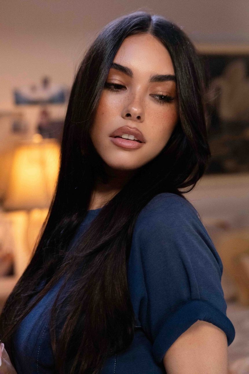 Madison Beer (W)
