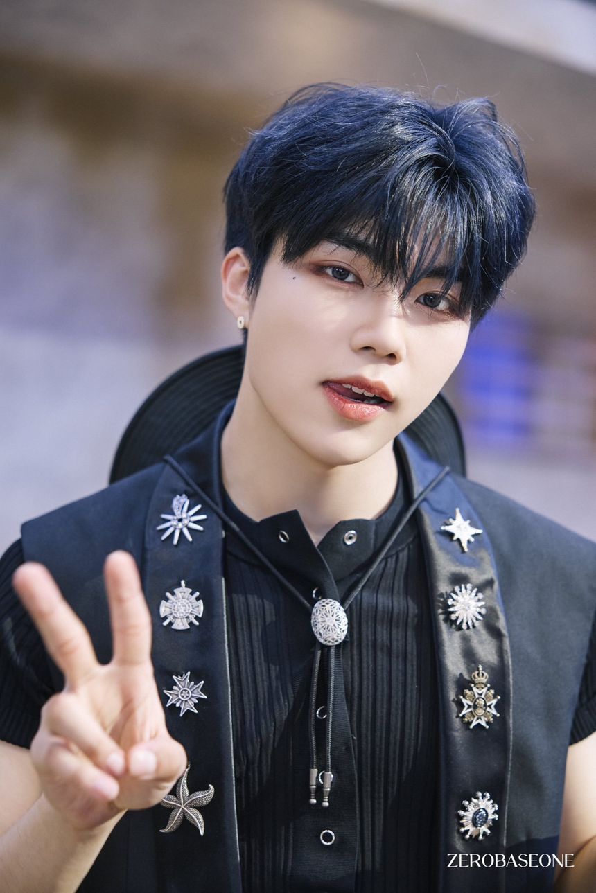 Park Gunwook from Zerobaseone ZB1