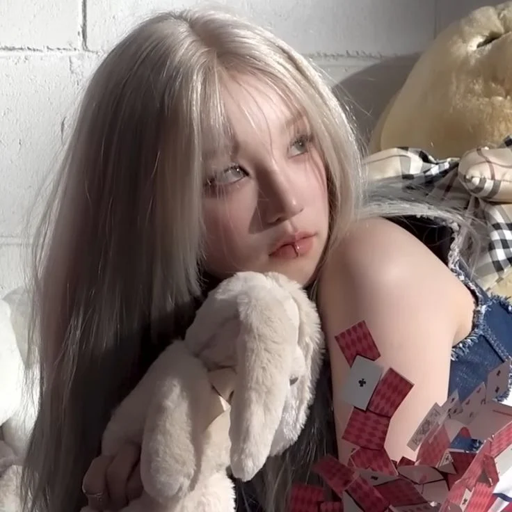 Yuqi (Strong)
