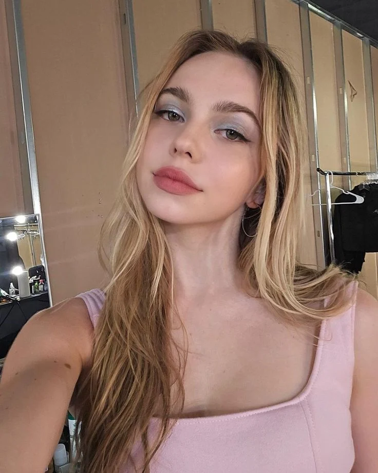 Adéla Jergova (Dream Academy trainee)