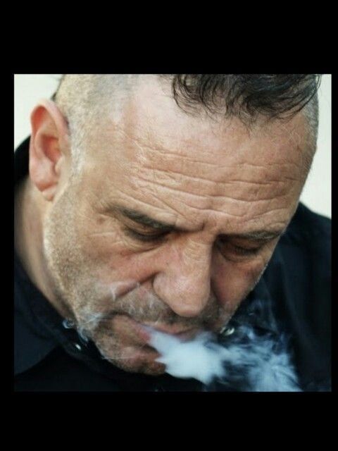 Ricardo Iorio (voz agresiva)