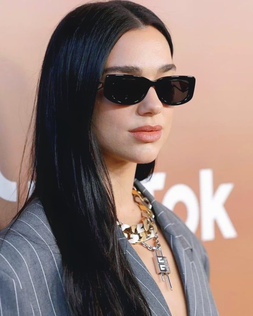 Dua Lipa ia1.0