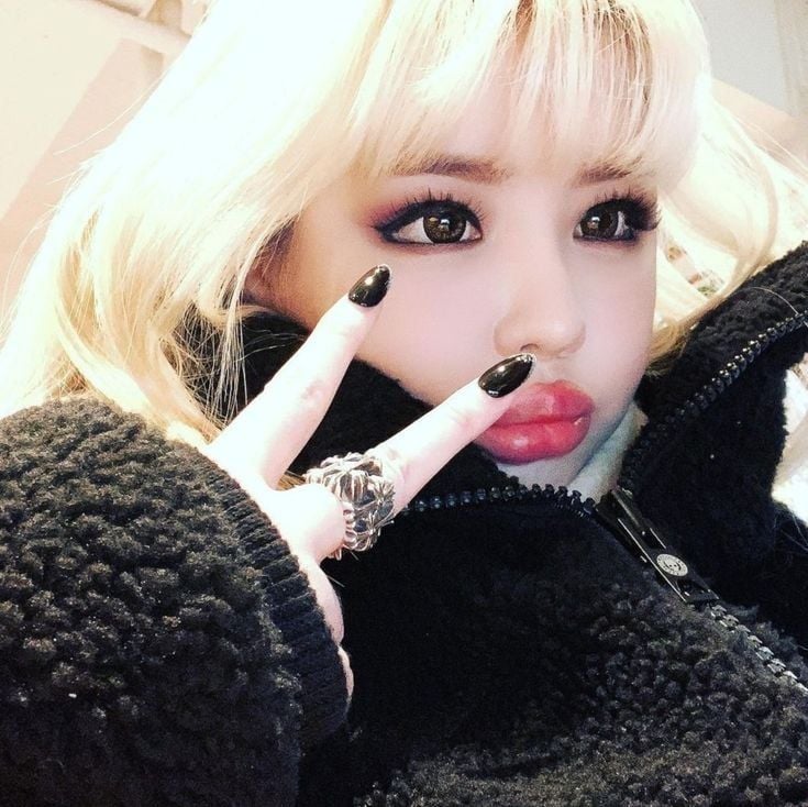 Park Bom (2ne1)