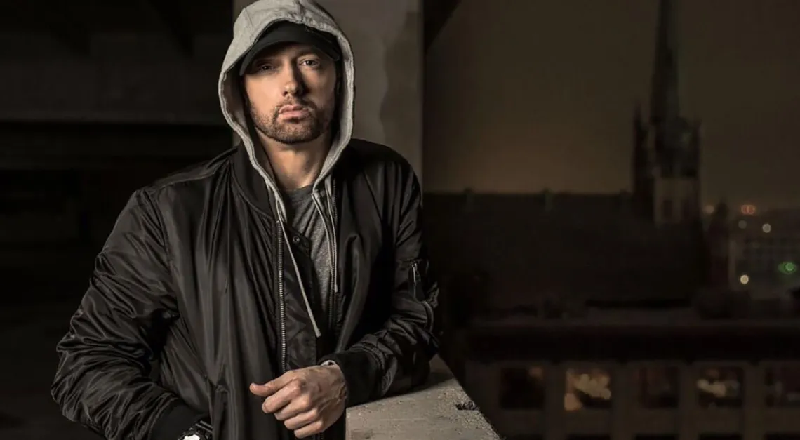 Eminem (Kick Off)