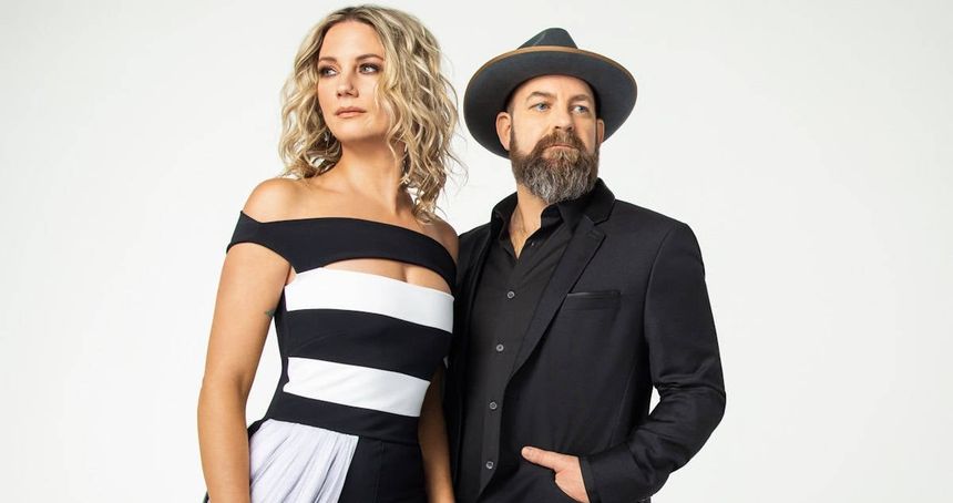 Sugarland (Musical Duo)