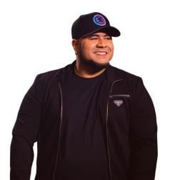 Rodrigo Araujo Neves (Vocalista Barões da Pisadinha)