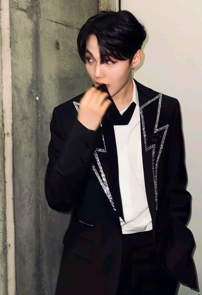 DOYOUNG TREASURE