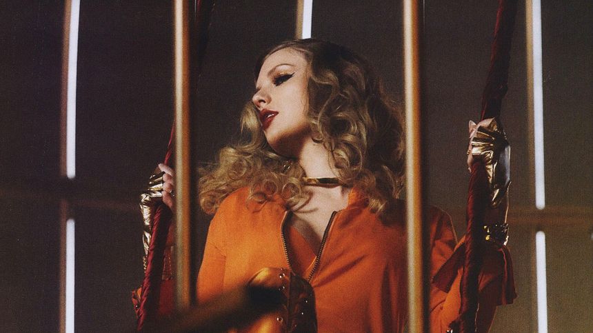Taylor Swift {Bleachella Era | 2016}