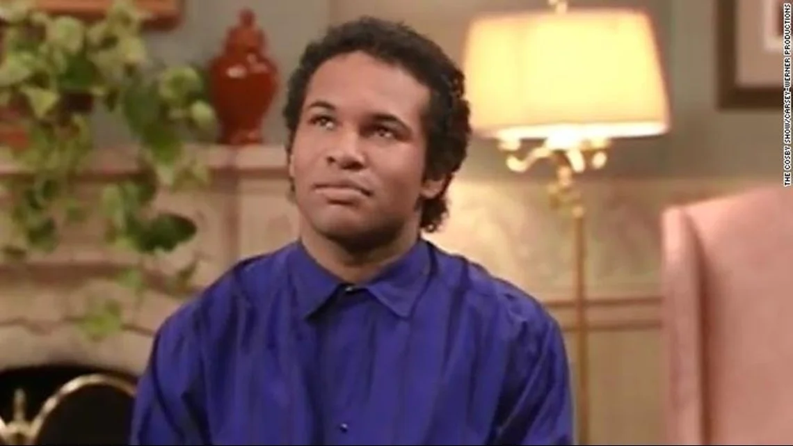 Elvin Tibideaux (Geoffrey Owens)