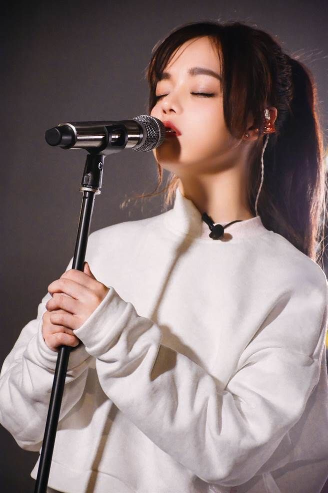 黄霄云 Huang Xiaoyun