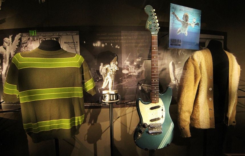 Kurt Cobain Smells Like teen Spirit