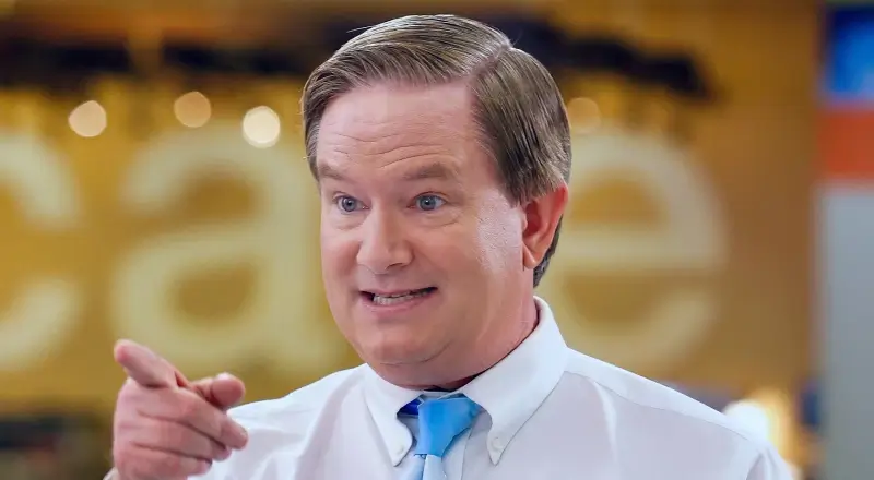 Glenn Sturgis (Mark Mckinney) 